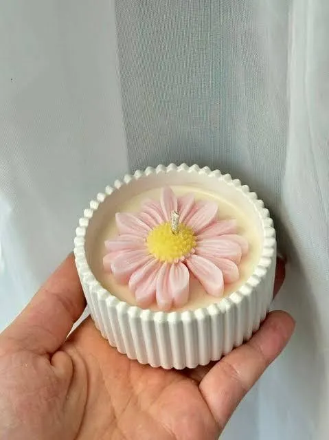 Daisy Scented Candle for Home & Gifts