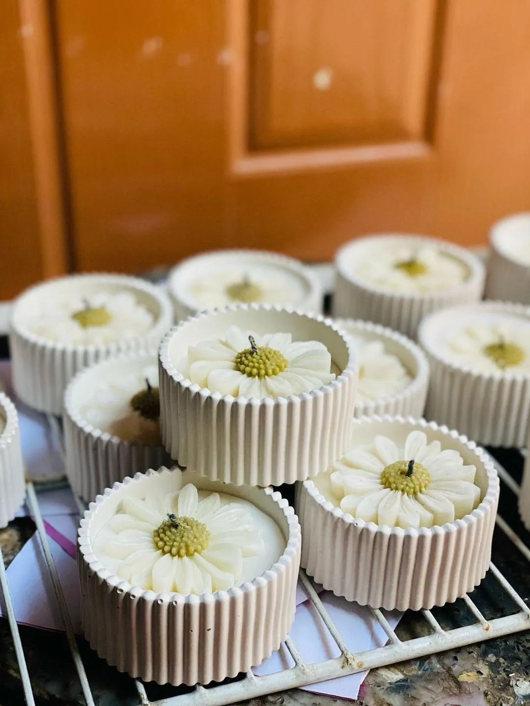 Daisy Scented Candle for Home & Gifts - Image 5